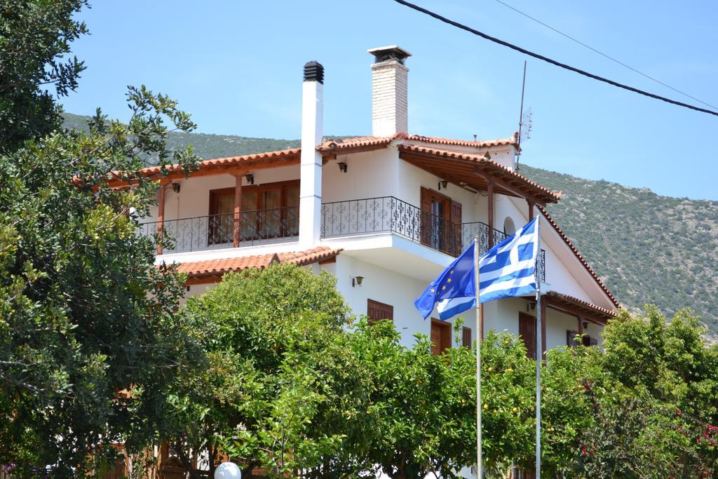 Apartment Dimitras House *