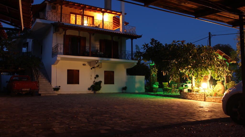 Dimitras House Апартаменты